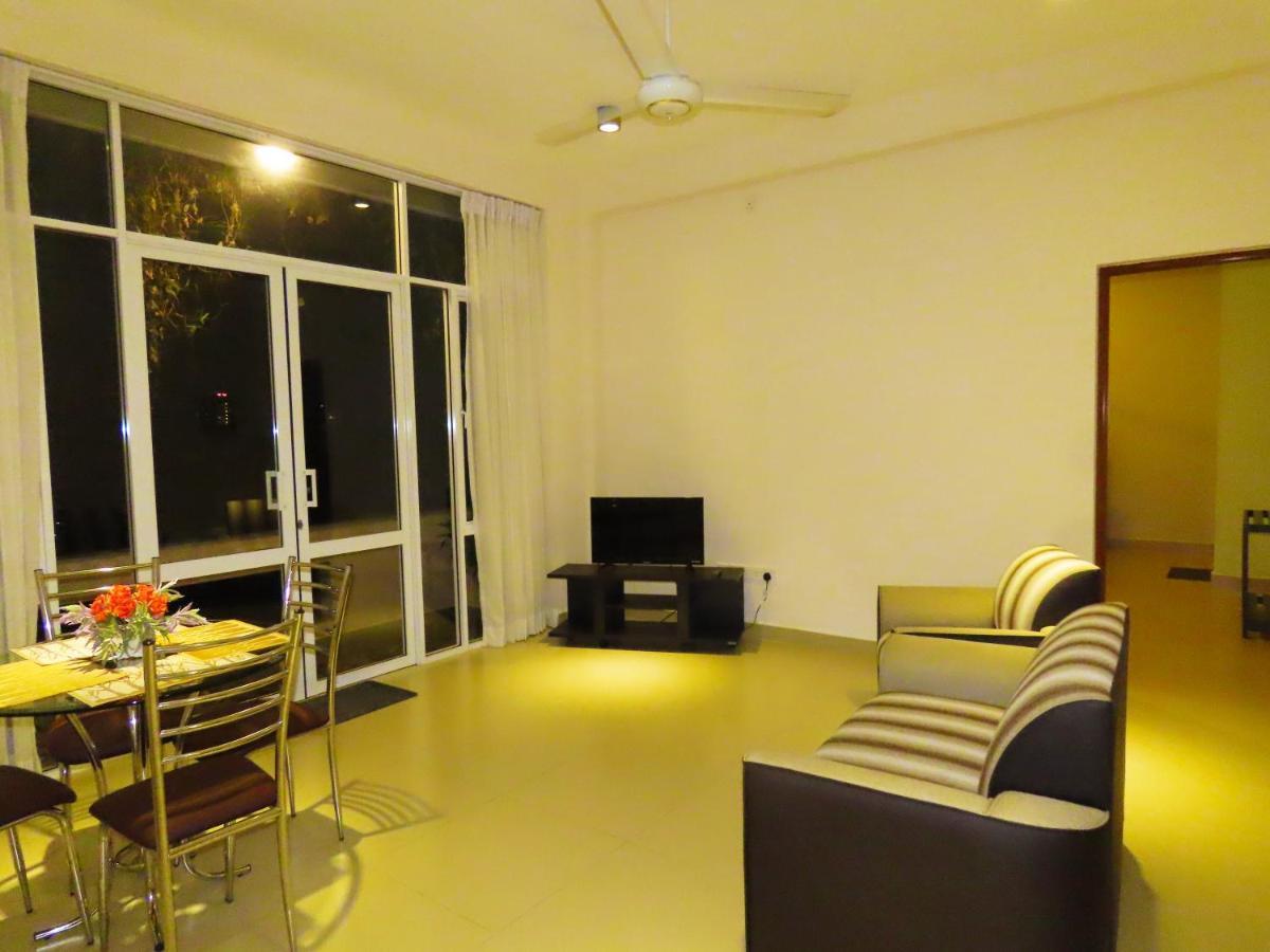 Vivas Residencies Luxury Apartments Dehiwala-Mount Lavinia Exterior photo